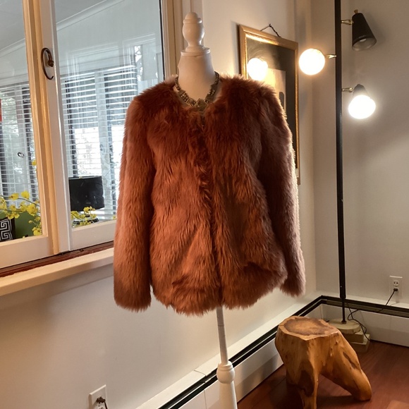 NWT forever 21 faux fur jacket BRONZE. FLUFFY MEDIUM. - Picture 2 of 14